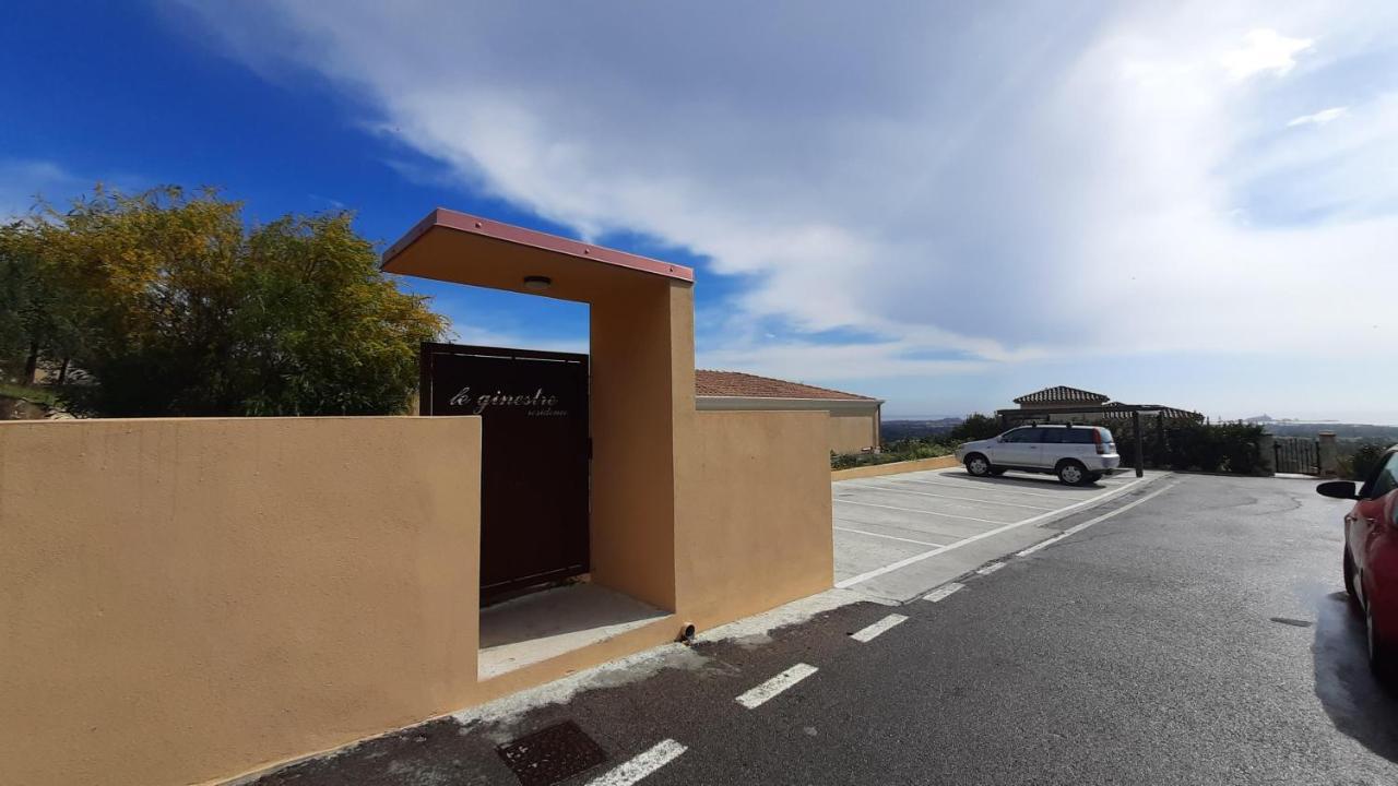 Golf & Sea Residence Is Molas Pula Exterior photo